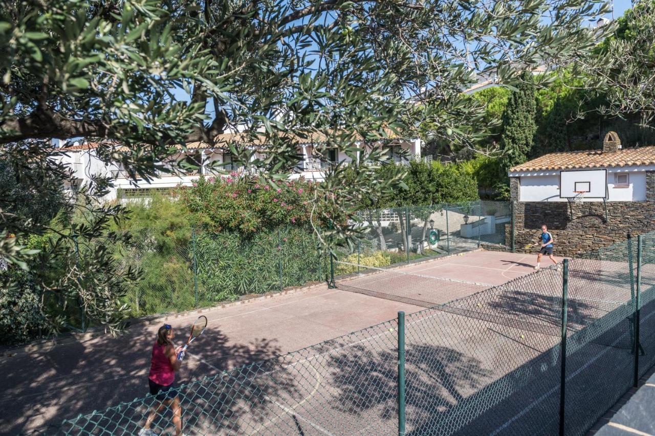 Hotel Playa Sol Cadaques Bagian luar foto