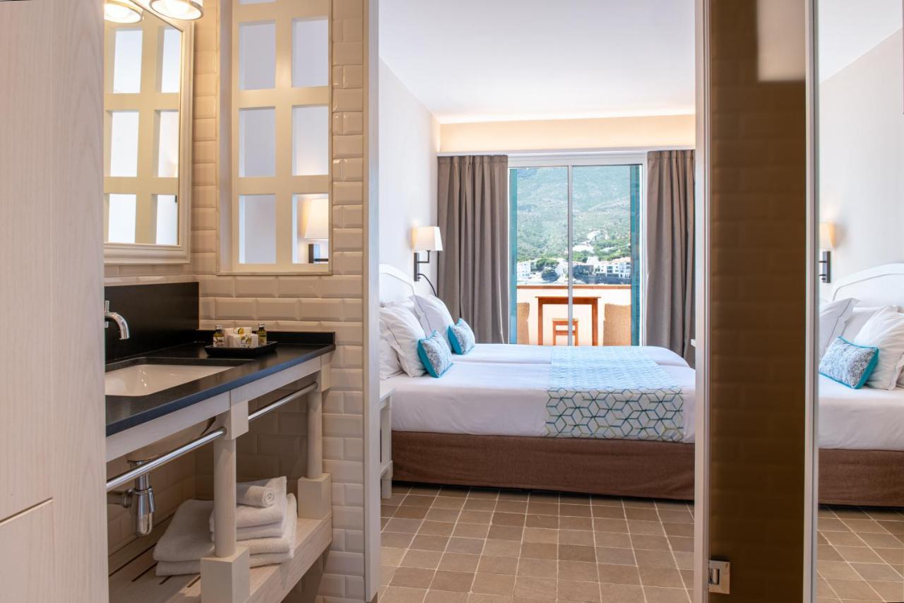 Hotel Playa Sol Cadaques Bagian luar foto