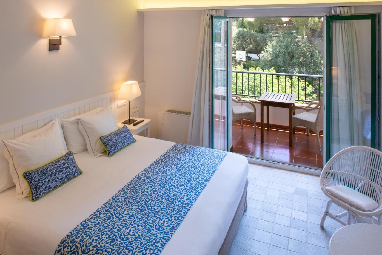 Hotel Playa Sol Cadaques Bagian luar foto