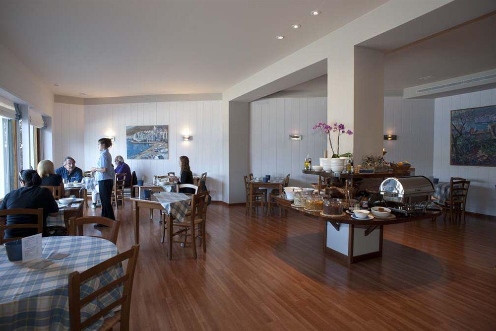Hotel Playa Sol Cadaques Bagian luar foto