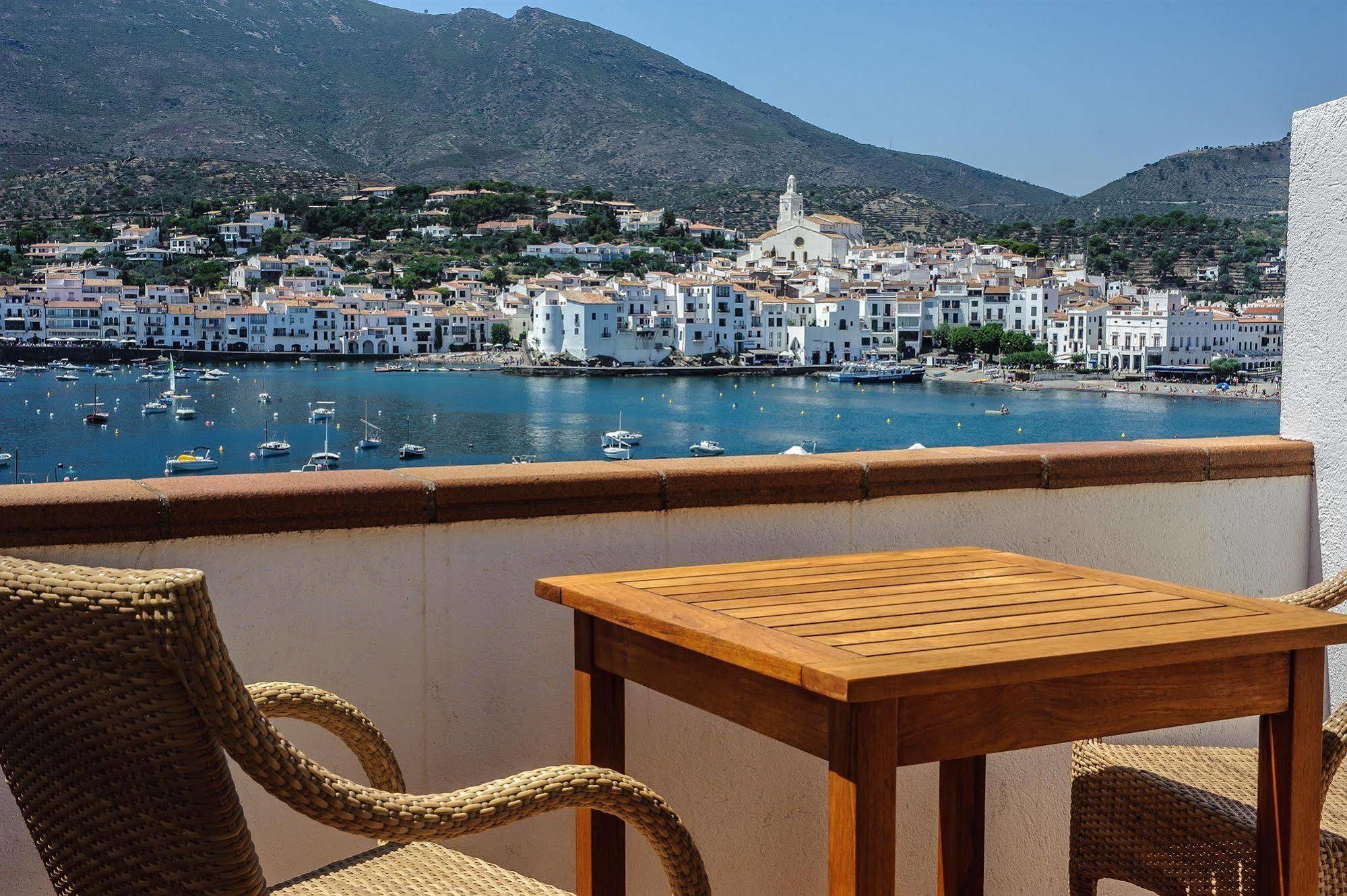 Hotel Playa Sol Cadaques Bagian luar foto